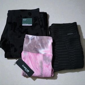 3 PC LOT BEBE SPORT Small Compression Tie Dye Leggings + NINE WEST & WILD FABLE